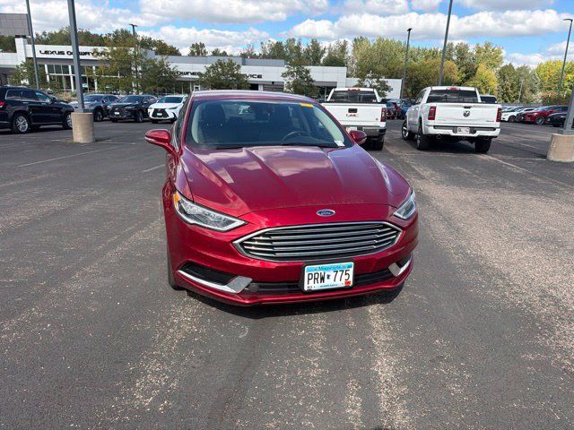 Used 2018 Ford Fusion SE w/ Fusion SE Technology Package FWD image 11
