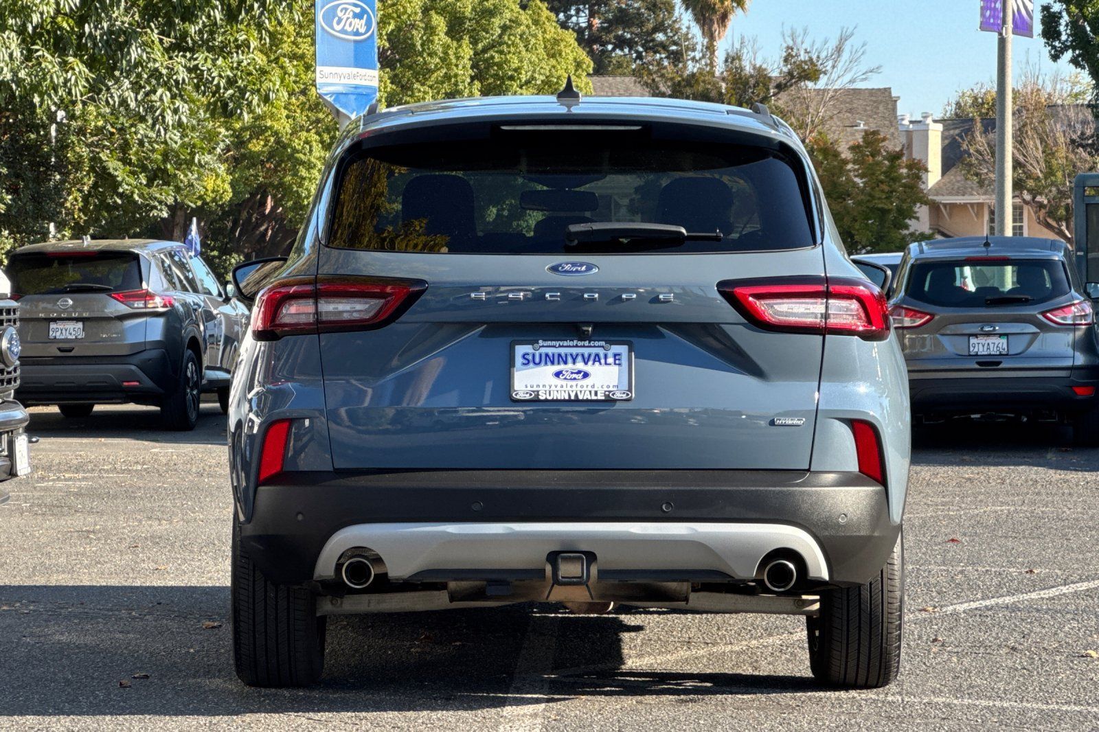 Used 2025 Ford Escape SE w/ PHEV Premium Package FWD image 5