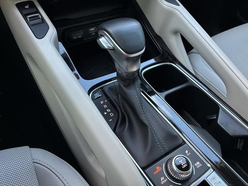 Used 2024 Kia Telluride S w/ S Sunroof Package image 24