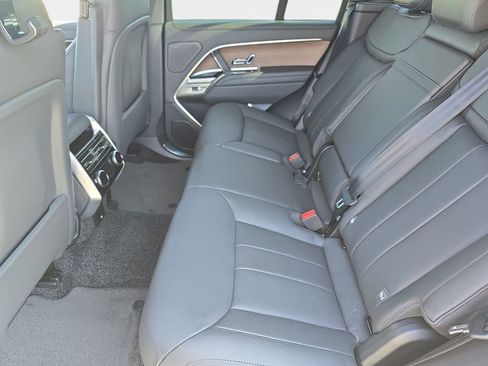 New 2026 Land Rover Range Rover SE image 15