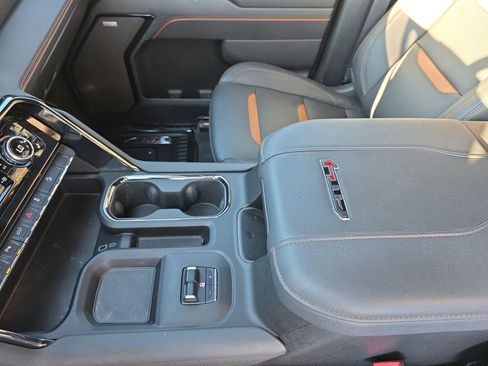 Used 2024 GMC Sierra 2500 AT4 w/ AT4 Premium Plus Package image 15