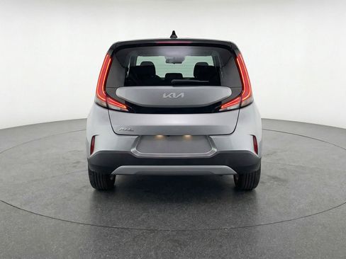 Used 2025 Kia Soul LX w/ LX Technology Package image 7