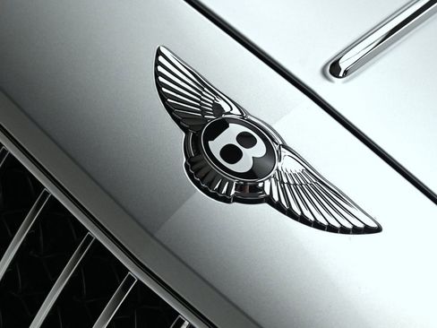 Used 2021 Bentley Flying Spur V8 image 23