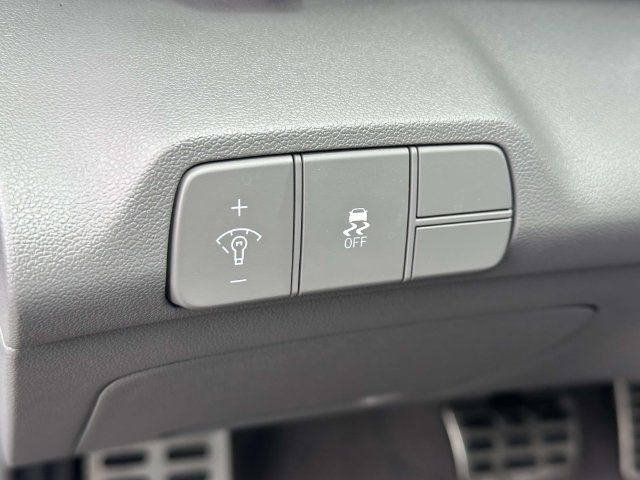 Certified 2026 Hyundai Elantra SEL Sport Premium FWD image 21