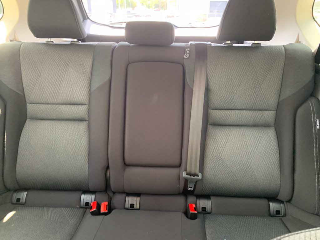 Certified 2025 Nissan Rogue SV FWD image 26