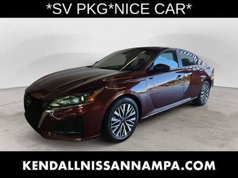Used 2024 Nissan Altima 2.5 SV FWD image 1