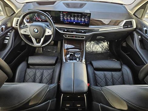 Used 2023 BMW X7 xDrive40i w/ Premium Package image 22