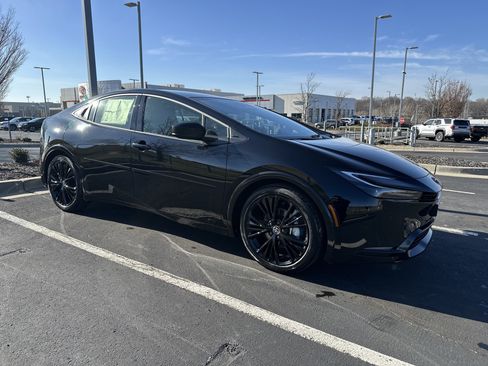 New 2026 Toyota Prius AWD image 2