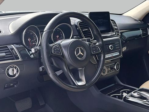 Used 2019 Mercedes-Benz GLS 450 4MATIC image 18