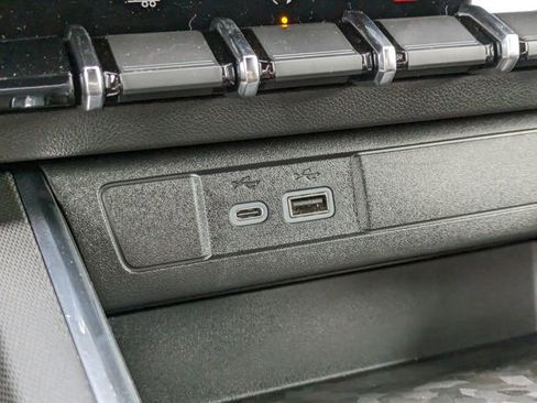 New 2026 GMC Canyon Elevation w/ Convenience Package image 32