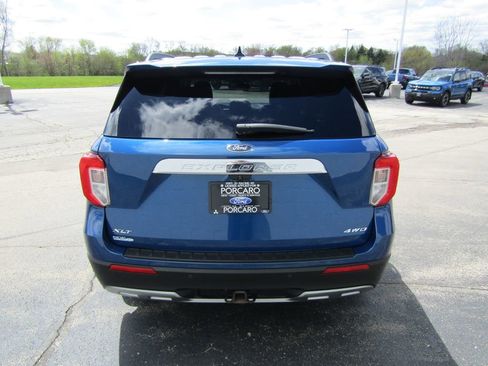 Used 2022 Ford Explorer XLT w/ Equipment Group 202A AWD/4WD image 5