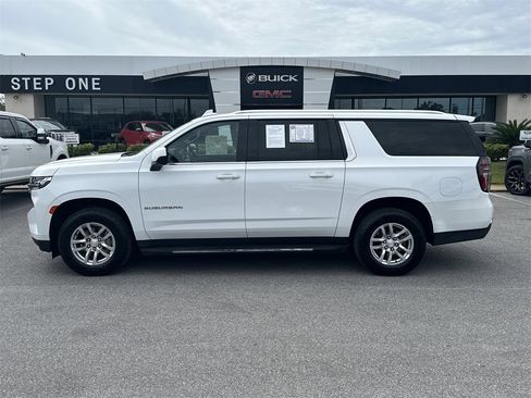 Used 2023 Chevrolet Suburban LT image 5