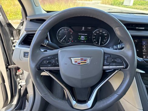 Certified 2025 Cadillac XT6 Premium Luxury image 30