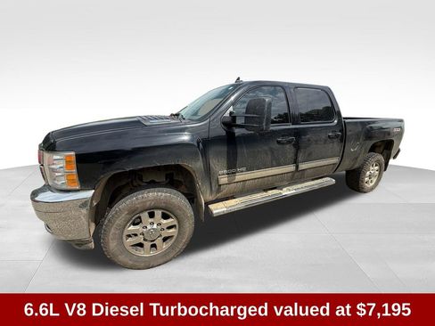 Used 2014 Chevrolet Silverado 2500 LTZ w/ LTZ Plus Package AWD/4WD image 3