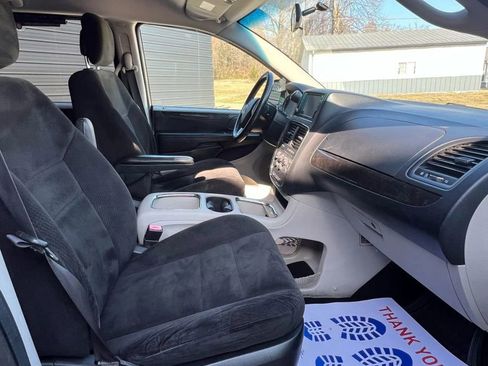 Used 2015 Dodge Grand Caravan SXT w/ Rear Park Assist Package image 14