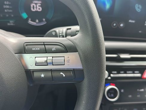 Used 2025 Hyundai Santa Cruz SEL image 35