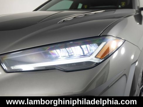 Used 2024 Lamborghini Urus Performante AWD/4WD image 42