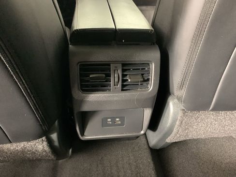 Used 2023 Nissan Rogue SV w/ SV Premium B Package image 34