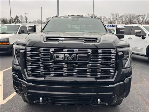 New 2026 GMC Sierra 2500 Denali Ultimate image 4