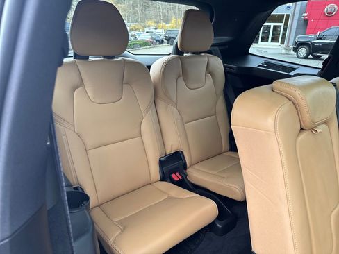 Used 2017 Volvo XC90 T6 Momentum w/ Vision Package image 14