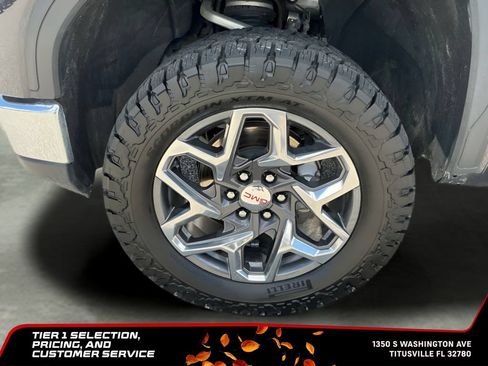 Used 2025 GMC Sierra 1500 SLT w/ SLT Premium Plus Package AWD/4WD image 41