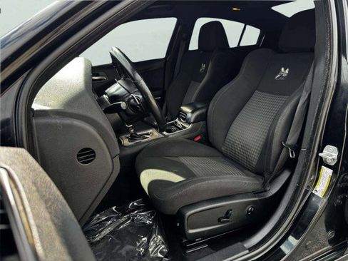 Used 2019 Dodge Charger Scat Pack w/ Navigation & Travel Group image 17