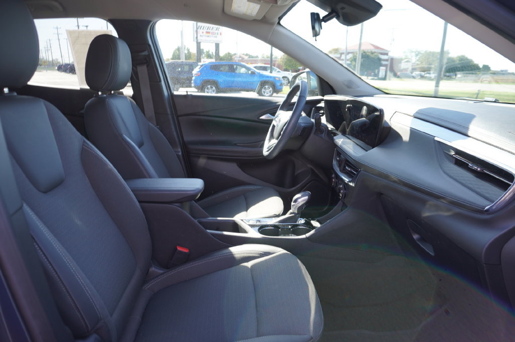 Used 2024 Buick Encore GX Preferred w/ Comfort Package AWD/4WD image 28