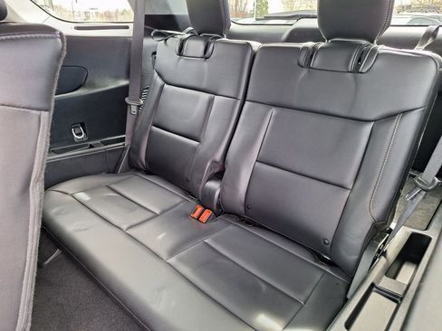 Used 2024 Ford Explorer XLT w/ Equipment Group 202A AWD/4WD image 14