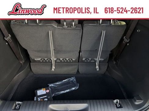 New 2026 Chrysler Pacifica Select FWD image 13