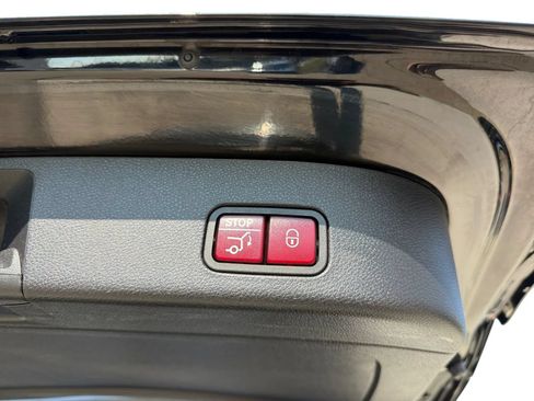 Used 2015 Mercedes-Benz GL 450 4MATIC image 11