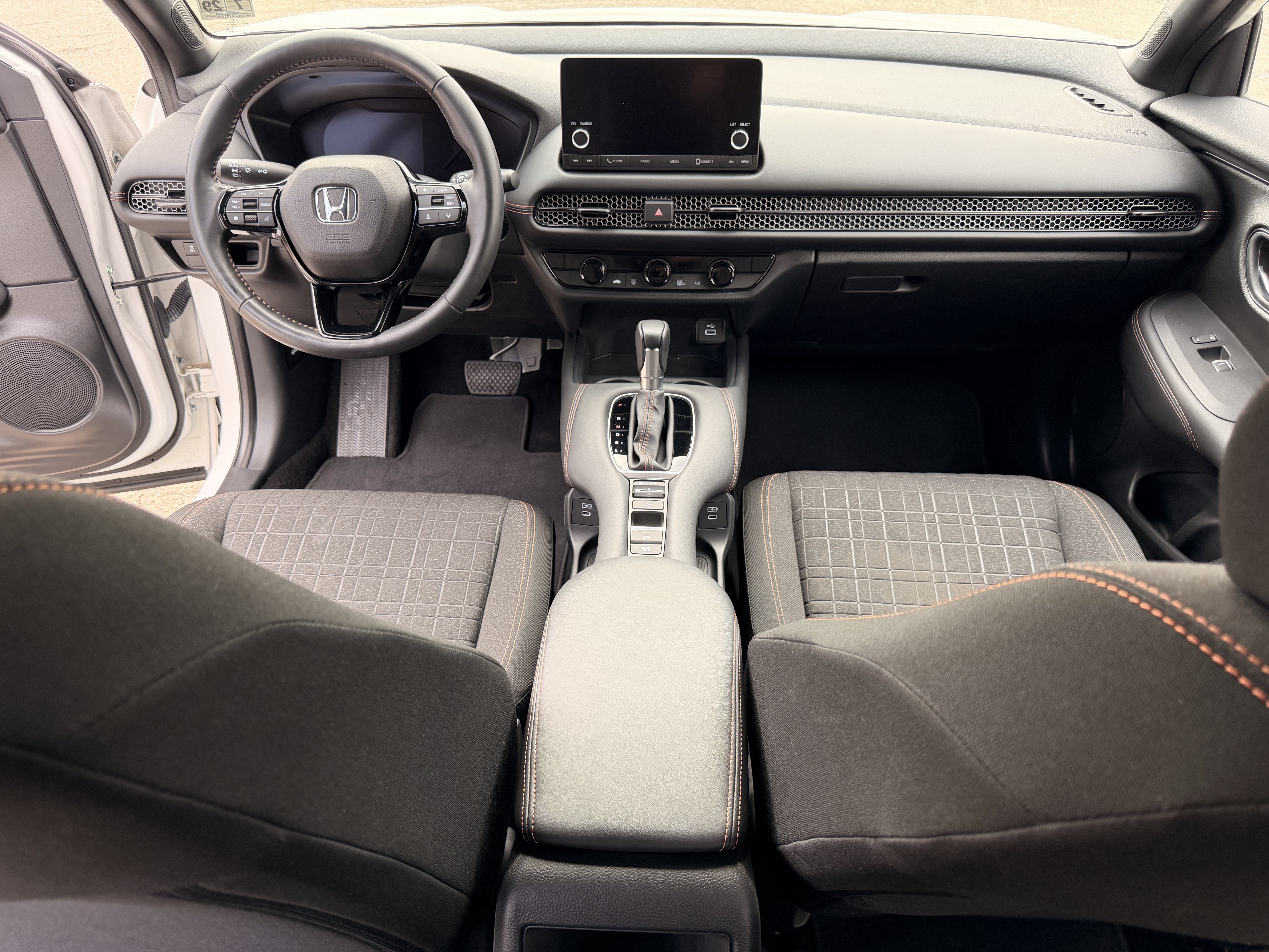 Used 2025 Honda HR-V Sport image 16