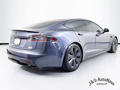 Used 2021 Tesla Model S Plaid image 7
