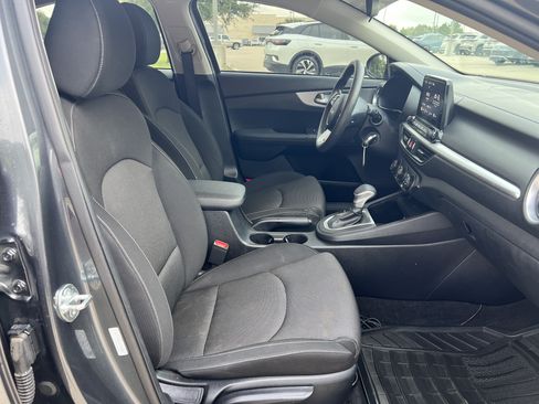 Used 2024 Kia Forte LXS FWD image 25