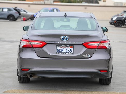 Used 2019 Toyota Camry LE w/ Sunroof Package FWD image 6