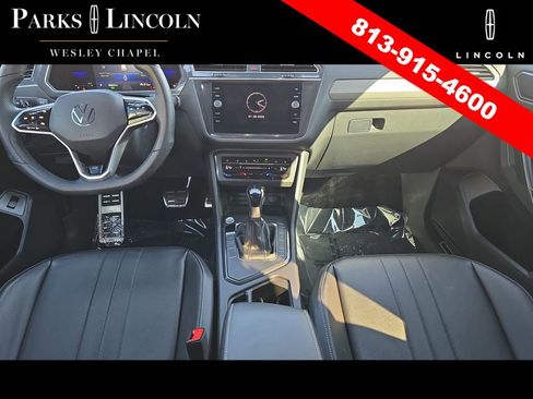 Used 2022 Volkswagen Tiguan SE R-Line image 11