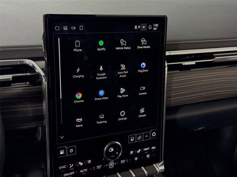 Used 2024 GMC Sierra EV Denali image 8