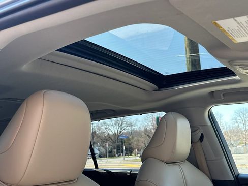 Used 2021 Toyota Highlander XLE image 15