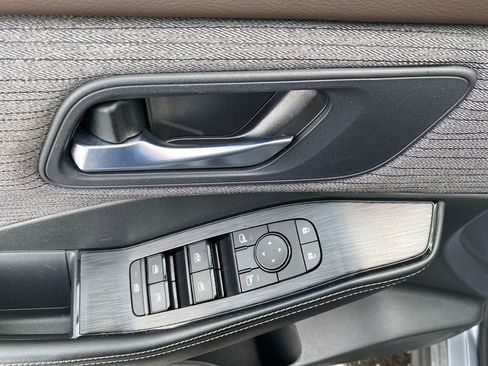 Used 2023 Nissan Rogue SV image 20