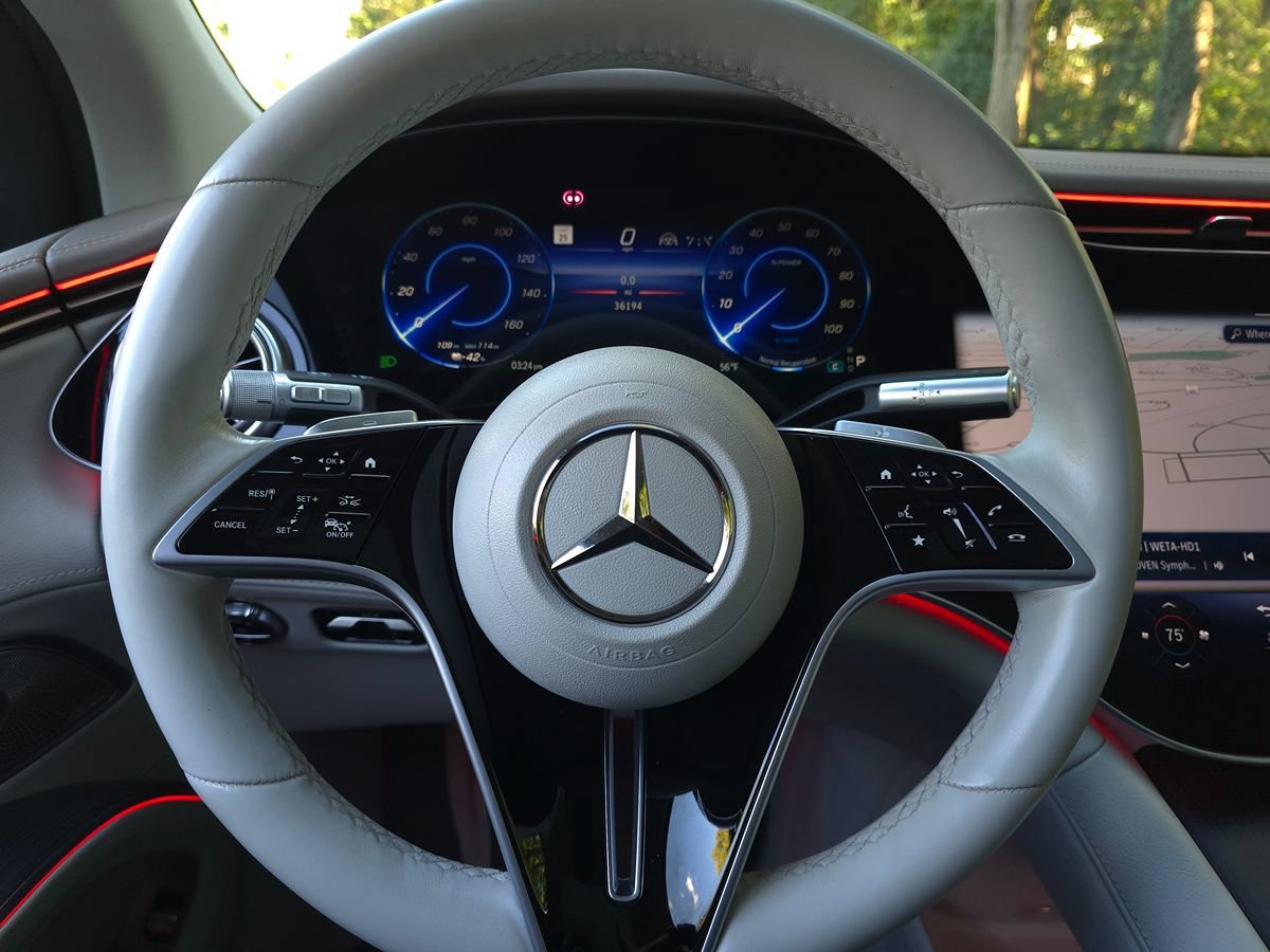 Used 2023 Mercedes-Benz EQS 580 4MATIC SUV image 34