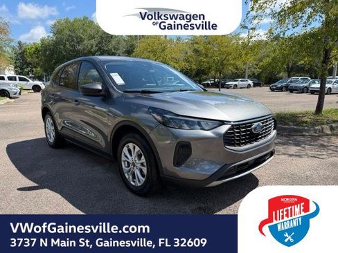 Used 2025 Ford Escape Active FWD image 1