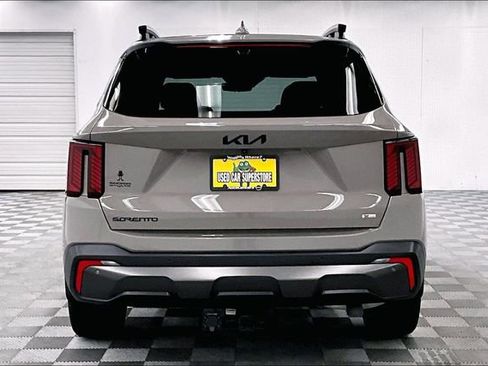 Used 2025 Kia Sorento SX Prestige w/ Olive Brown Leather Package image 5