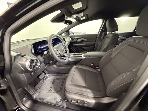 New 2026 Chevrolet Equinox EV LT image 13