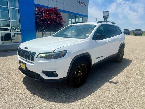 Used 2023 Jeep Cherokee Altitude Lux image 8