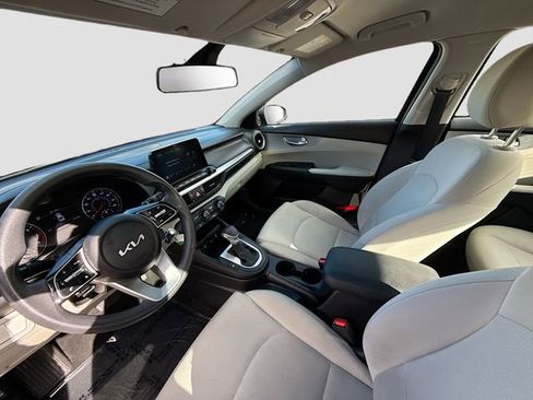Used 2023 Kia Forte LXS w/ LXS Technology Package image 19