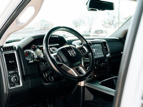 Used 2018 RAM 2500 Laramie w/ Convenience Group image 17