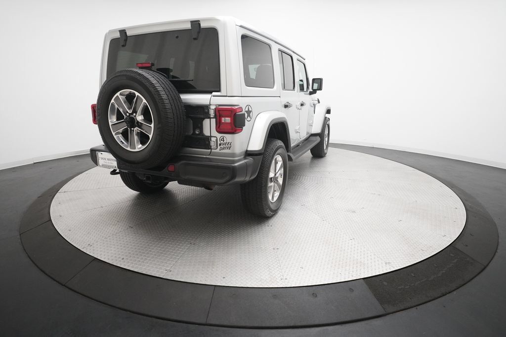 Used 2022 Jeep Wrangler Unlimited Sahara w/ LED Lighting Group AWD/4WD image 13