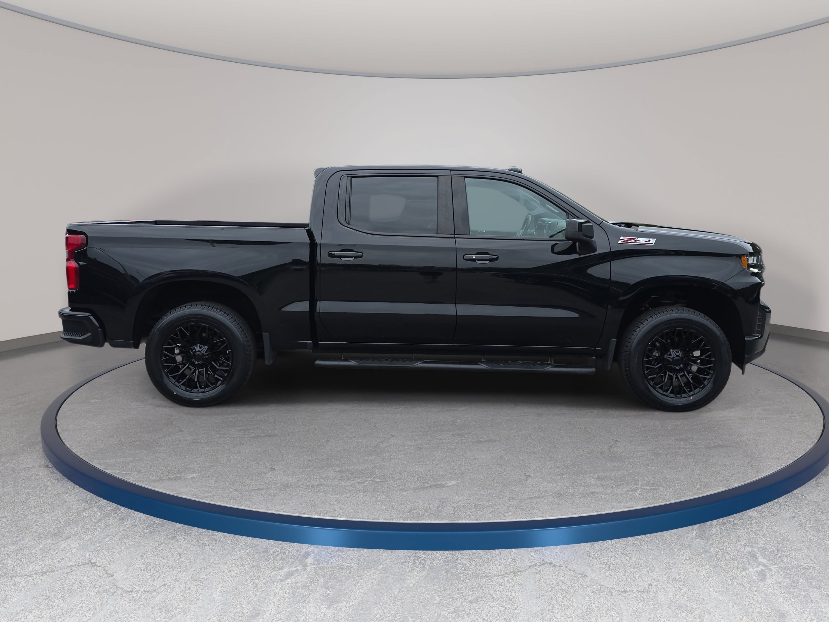 Used 2022 Chevrolet Silverado 1500 RST w/ Z71 Off-Road Package AWD/4WD image 4