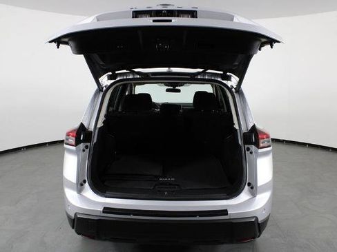 Certified 2025 Nissan Rogue SV image 17