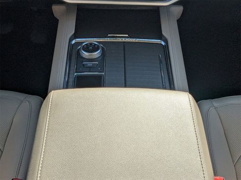 Used 2024 Ford Expedition Max Limited image 21