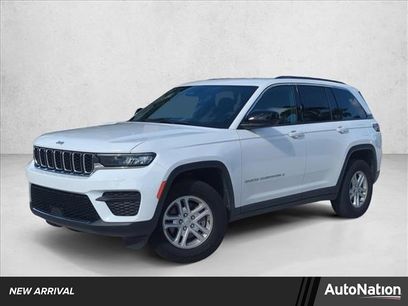 Used 2024 Jeep Grand Cherokee Laredo
